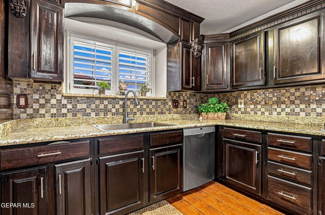 5705 NOVILLA Place, El Paso, TX 79932