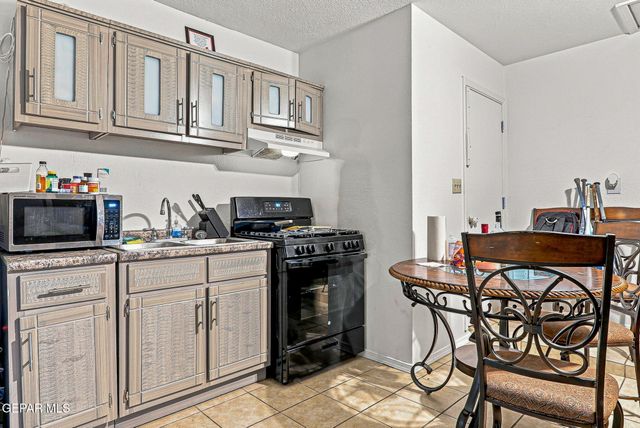5705 NOVILLA Place, El Paso, TX 79932