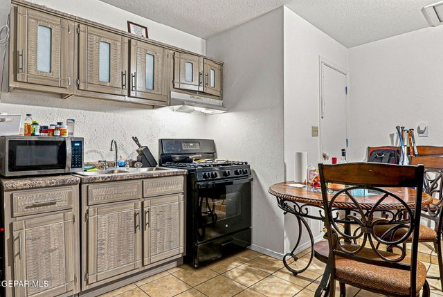 5705 NOVILLA Place, El Paso, TX 79932