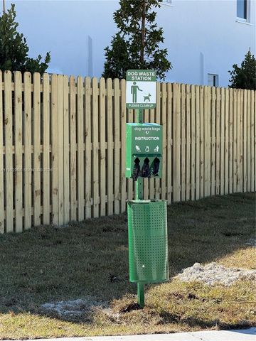 2810 SE 24th Ave, Homestead, FL 33035