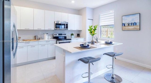 2810 SE 24th Ave, Homestead, FL 33035