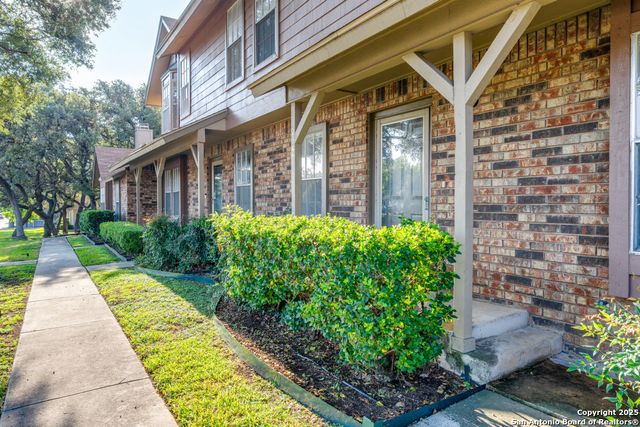 10254 Dover Rdg Apt 204, San Antonio, TX 78250