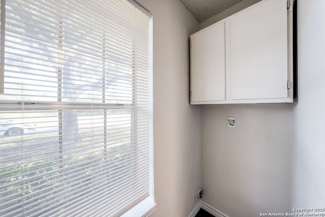 10254 Dover Rdg Apt 204, San Antonio, TX 78250