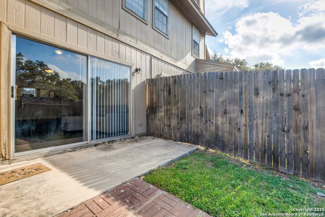 10254 Dover Rdg Apt 204, San Antonio, TX 78250