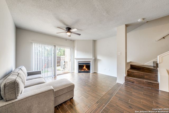 10254 Dover Rdg Apt 204, San Antonio, TX 78250