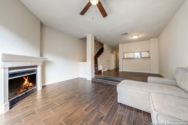 10254 Dover Rdg Apt 204, San Antonio, TX 78250