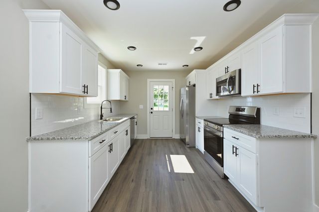 98 Donna Dr, Hendersonville, TN 37075
