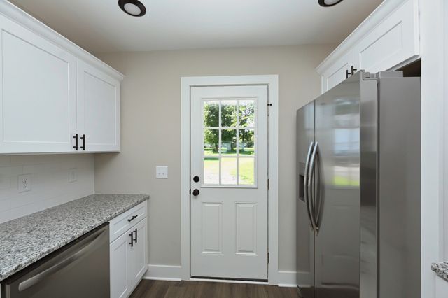 98 Donna Dr, Hendersonville, TN 37075