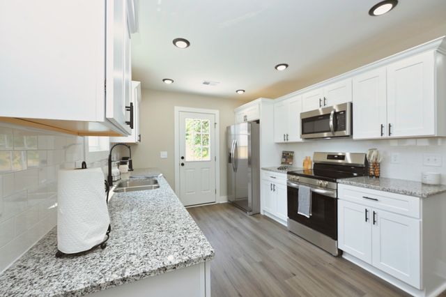 98 Donna Dr, Hendersonville, TN 37075