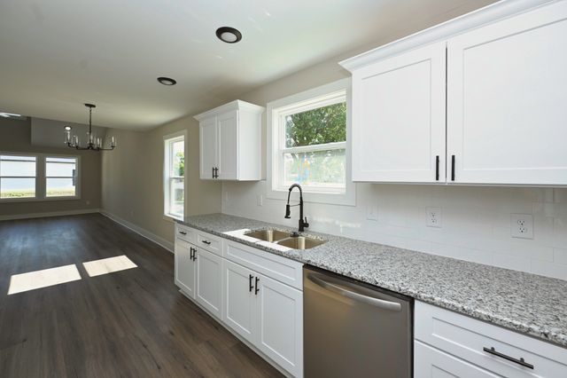 98 Donna Dr, Hendersonville, TN 37075