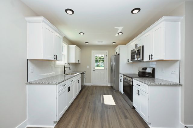 98 Donna Dr, Hendersonville, TN 37075
