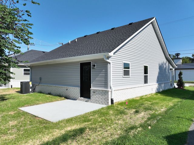 98 Donna Dr, Hendersonville, TN 37075