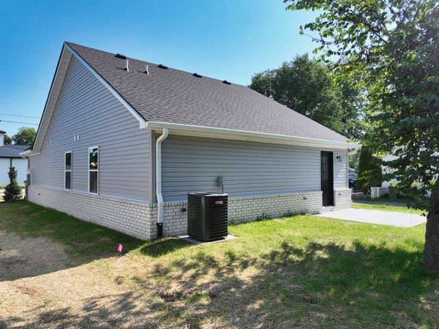 98 Donna Dr, Hendersonville, TN 37075