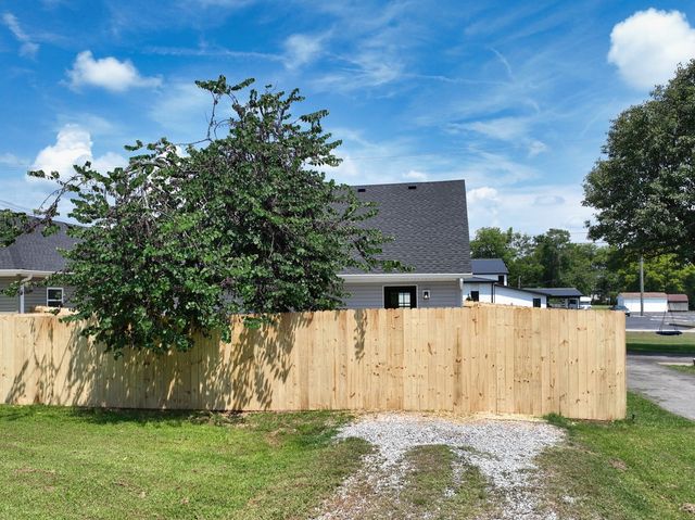 98 Donna Dr, Hendersonville, TN 37075