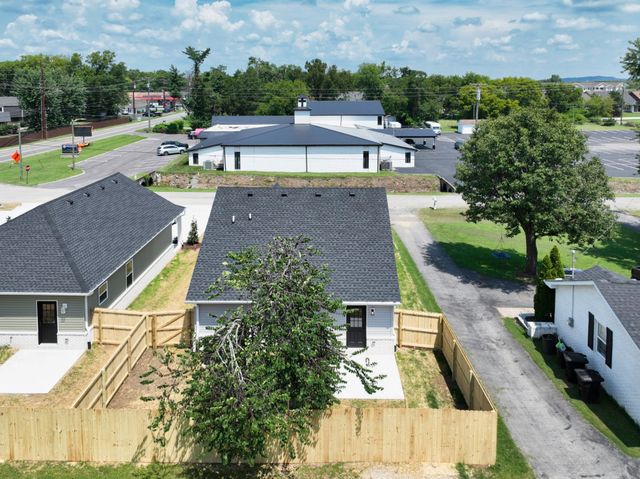98 Donna Dr, Hendersonville, TN 37075