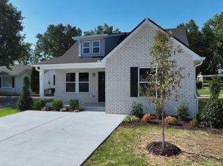 98 Donna Dr, Hendersonville, TN 37075