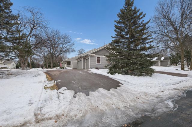 877 Ivy Lane, Eagan, MN 55123
