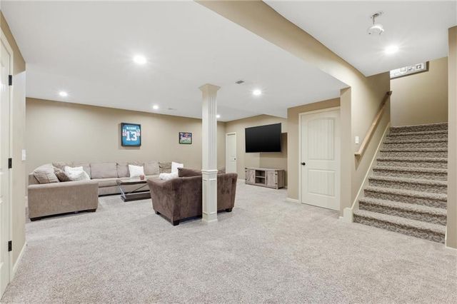 212 SW Ansel Adams Drive, Lee's Summit, MO 64081