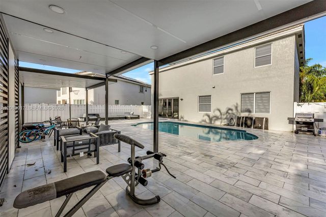 2102 SW 176th Avenue, Miramar, FL 33029