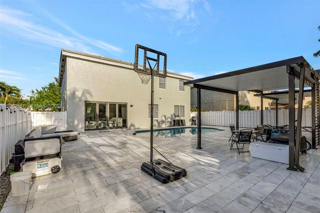 2102 SW 176th Avenue, Miramar, FL 33029