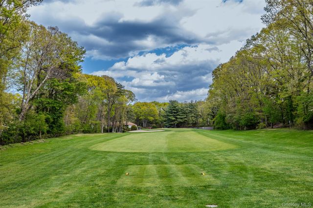 346 Clubhouse Court, Coram, NY 11727