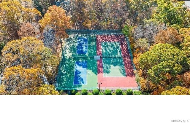 346 Clubhouse Court, Coram, NY 11727