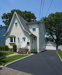 87 Pilch St, Bloomfield Twp., NJ 07003