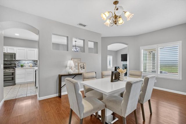 8869 Jessup Ct, Elk Grove, CA 95758