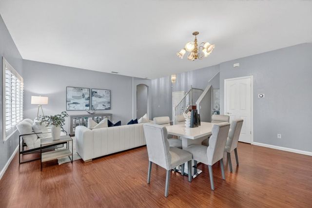 8869 Jessup Ct, Elk Grove, CA 95758