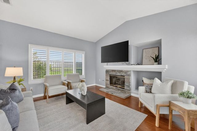 8869 Jessup Ct, Elk Grove, CA 95758