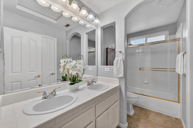 8869 Jessup Ct, Elk Grove, CA 95758