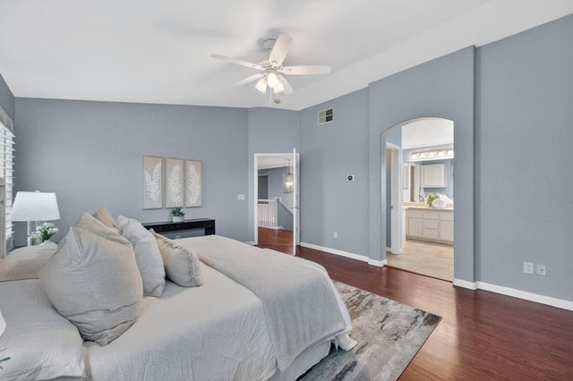 8869 Jessup Ct, Elk Grove, CA 95758