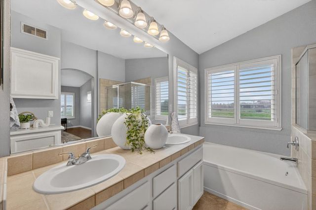 8869 Jessup Ct, Elk Grove, CA 95758