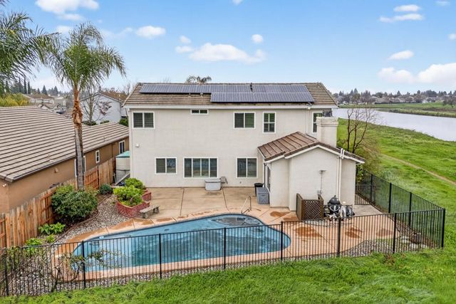 8869 Jessup Ct, Elk Grove, CA 95758