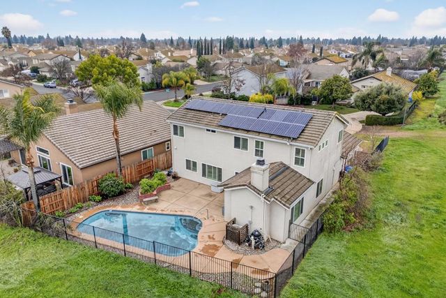 8869 Jessup Ct, Elk Grove, CA 95758