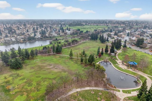 8869 Jessup Ct, Elk Grove, CA 95758