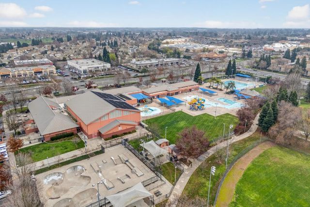 8869 Jessup Ct, Elk Grove, CA 95758