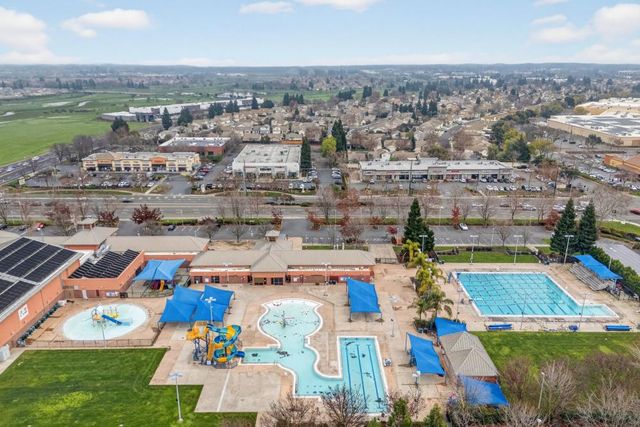 8869 Jessup Ct, Elk Grove, CA 95758