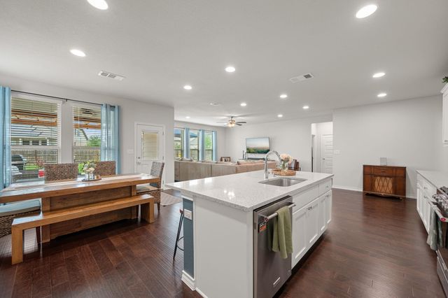 7315 Leonardo DR, Round Rock, TX 78665