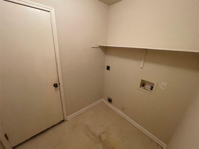 602 Losoya CT, Hutto, TX 78634