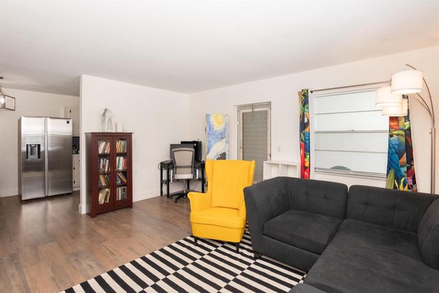 401 N J Street 9, Lake Worth Beach, FL 33460