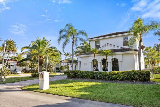 16449 SW 84th Pl, Palmetto Bay, FL 33157
