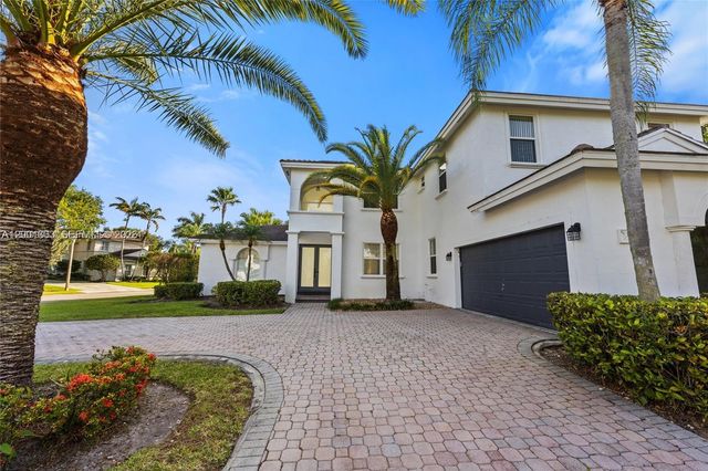 16449 SW 84th Pl, Palmetto Bay, FL 33157