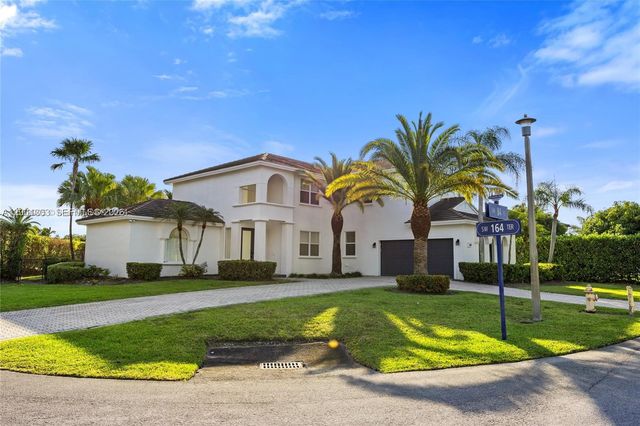 16449 SW 84th Pl, Palmetto Bay, FL 33157