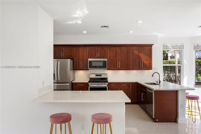 16449 SW 84th Pl, Palmetto Bay, FL 33157