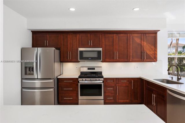 16449 SW 84th Pl, Palmetto Bay, FL 33157