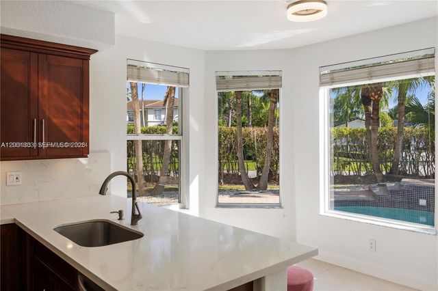 16449 SW 84th Pl, Palmetto Bay, FL 33157