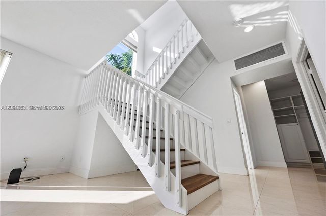 16449 SW 84th Pl, Palmetto Bay, FL 33157