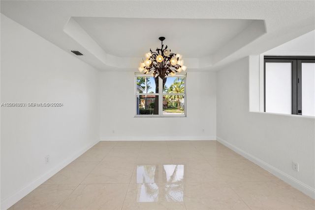 16449 SW 84th Pl, Palmetto Bay, FL 33157