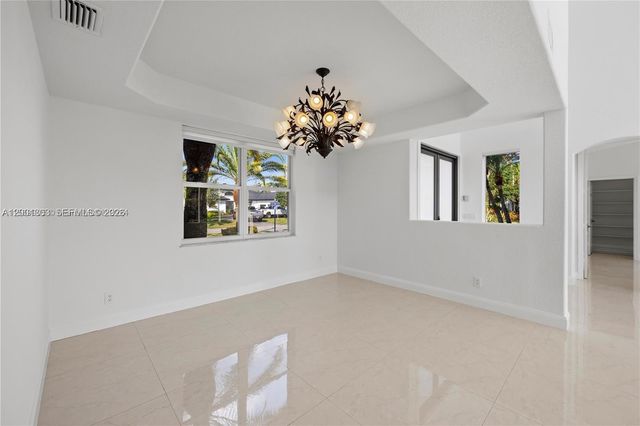 16449 SW 84th Pl, Palmetto Bay, FL 33157